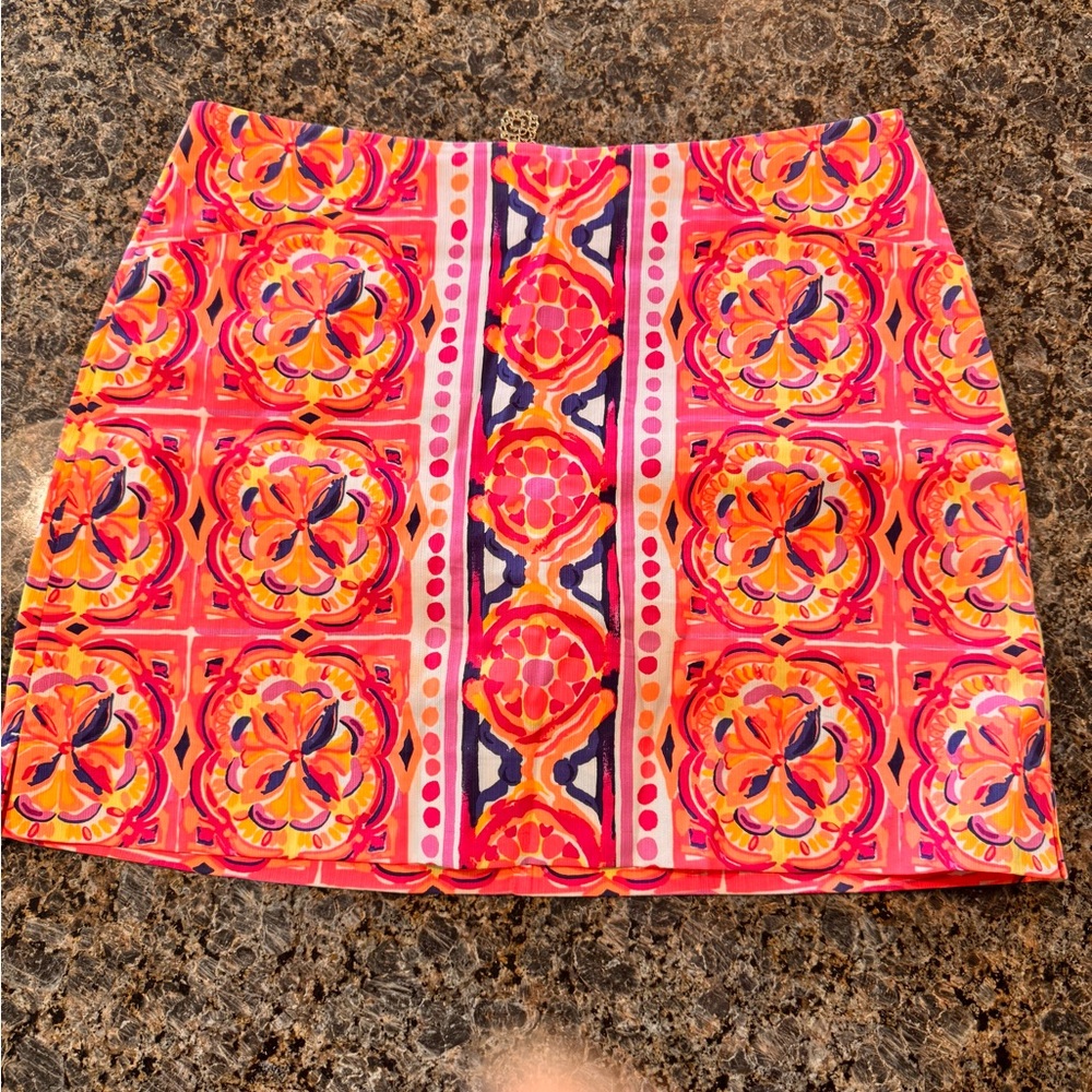 Lilly Pulitzer Vibrant Pink Patterned Skort - size 8
